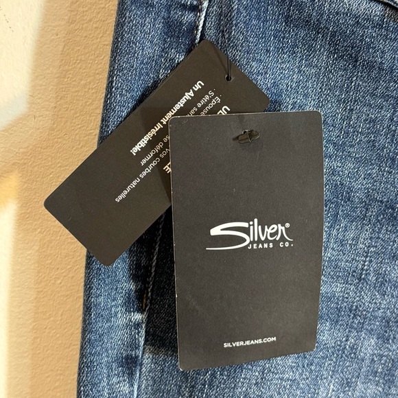 SILVER JEANS Sz 26 x 31L Be Low Flare Belt Low Rise Blue Jeans NEW WITH TAGS - Picture 4 of 13